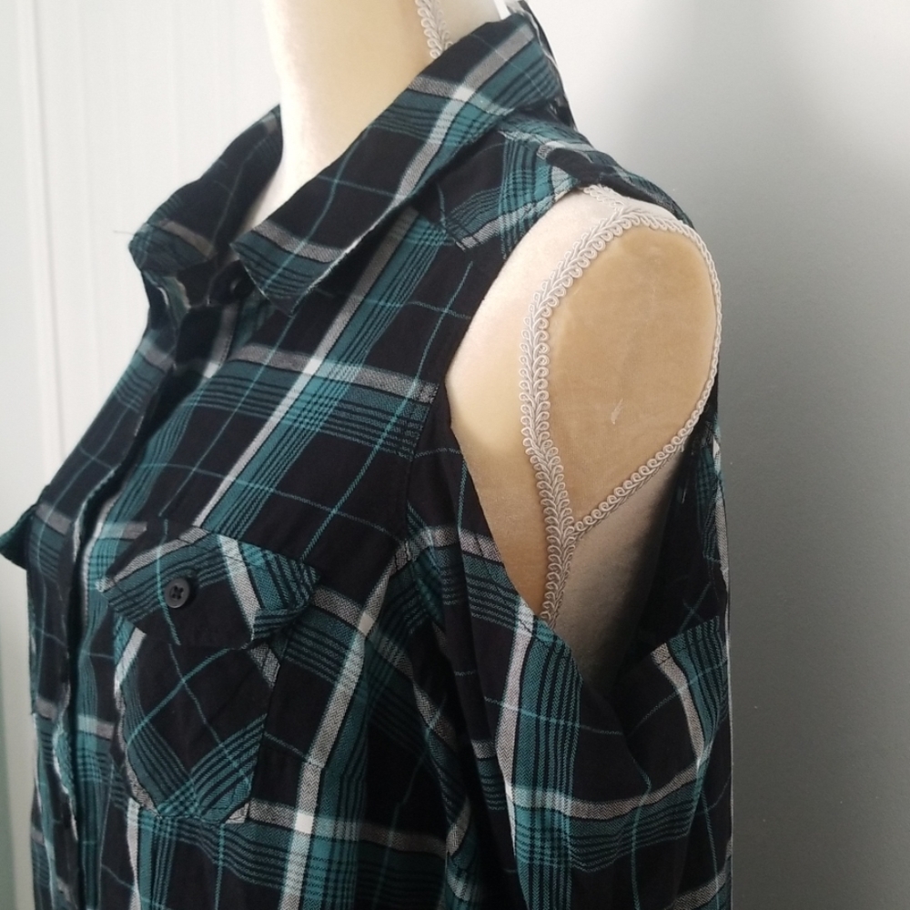 Torrid plaid shirt size 1X - Picture 8 of 8